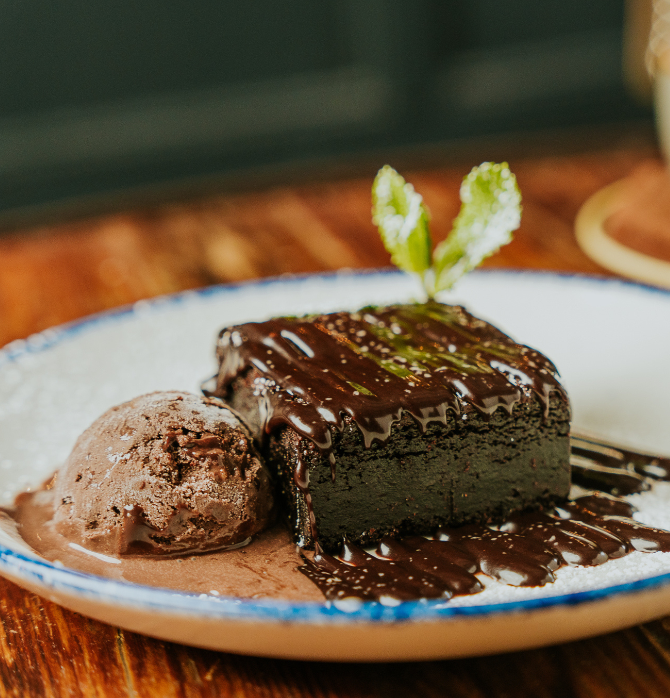 Dinner & Dining at The Navigation at Stoke Bruerne in Towcester